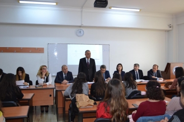 AQTİ “Könüllü qida nəzarətçisi” proqramı ilə bağlı tələbələrlə ilk görüş keçirib (FOTO)