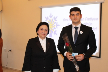 Bakı Slavyan Universitetində YAP-ın yaradılmasının 27-ci ildönümünə həsr olunmuş tədbir keçirilib (FOTO)