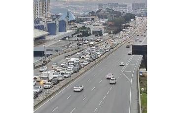 Sürücülərin NƏZƏRİNƏ: Bakıda bu yollarda sıxlıq var - SİYAHI (FOTO)