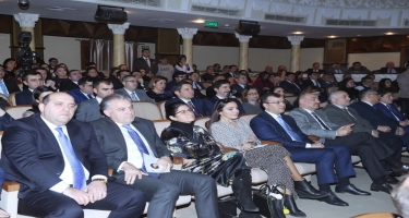 Heydər Əliyev Fondunun vitse-prezidenti Leyla Əliyeva “And” tamaşasının premyerasında iştirak edib (FOTO)