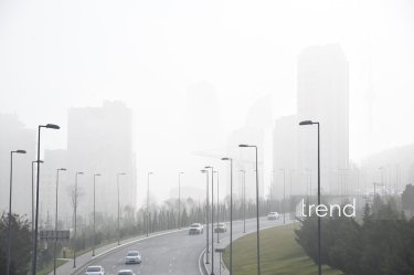 Bakıda dumanlı hava şəraiti müşahidə edilir (FOTO)