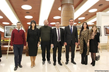 Bakıda Nəsiminin Suriyadakı məqbərəsi və Hələb şəhərinin fotolarından ibarət sərgi açılıb (FOTO)