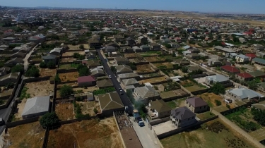 Bakıda 17 qəsəbənin daxili yolları təmir edilir (FOTO)