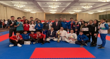 Azərbaycan karateçiləri ilin ilk turnirində 21 medal qazanıblar