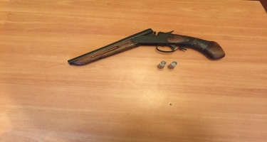 Astara sakini odlu silah satarkən saxlanıldı (FOTO)