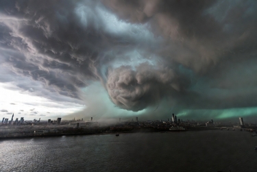 “Çandra” qasırğası Britaniyada ciddi fəsadlara yol açıdı– 250 məktəb bağlandı