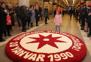 20 Yanvar qurbanlarının xatirəsi metropolitendə yad edildi (FOTO)