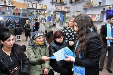 Deputatlığa namizəd Afət Həsənova Suraxanıda seçicilərlə görüşüb (FOTO)