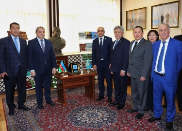 Qazaxıstan nümayəndə heyəti Bakı Dövlət Universitetində olub (FOTO)