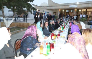 Birinci vitse-prezident Mehriban Əliyeva iftar mərasimində iştirak edib (FOTO)