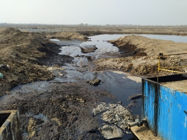 Tullantıların düzgün idarə edilməməsinə görə şirkət cəzalandırılıb (FOTO)