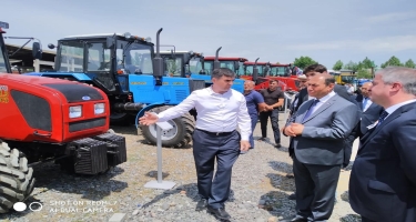 Gəncə avtomobil zavodu kənd təsərrüfatı texnikası yarmarkalarında iştirak edir (FOTO)