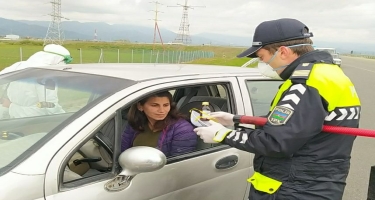 Astarada polis 200-ə yaxın sürücüyə tibbi spirt və maska payladı (FOTO)