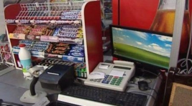 Sumqayıtda yeniyetmə mağazadan 2620 manat oğurlayıb
