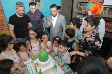 Ramazan bayramı ilə əlaqədar aprel şəhidlərinin ailələri ziyarət edilib (FOTO)