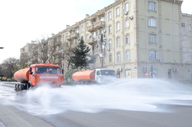 Bakıda növbəti gücləndirilmiş dezinfeksiya işləri aparılır (FOTO/VİDEO)