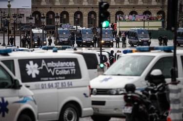 Parisdə polis tərəfindən zorakılığa qarşı etiraz aksiyası keçirilir